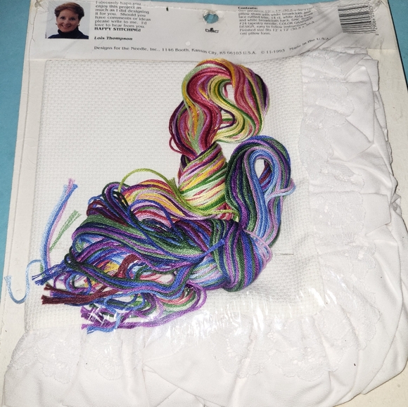 New Heirloom Treasure Needlepoint Pillow Kit - Picture 2 of 2